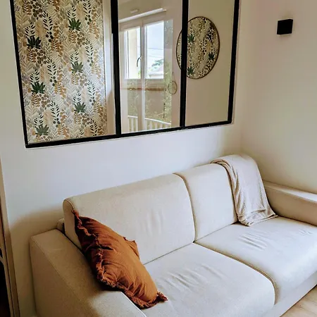 Διαμέρισμα Bel Front De *